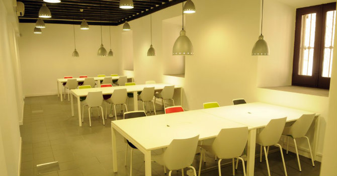 Sala de estudio en la Casa de Lectura