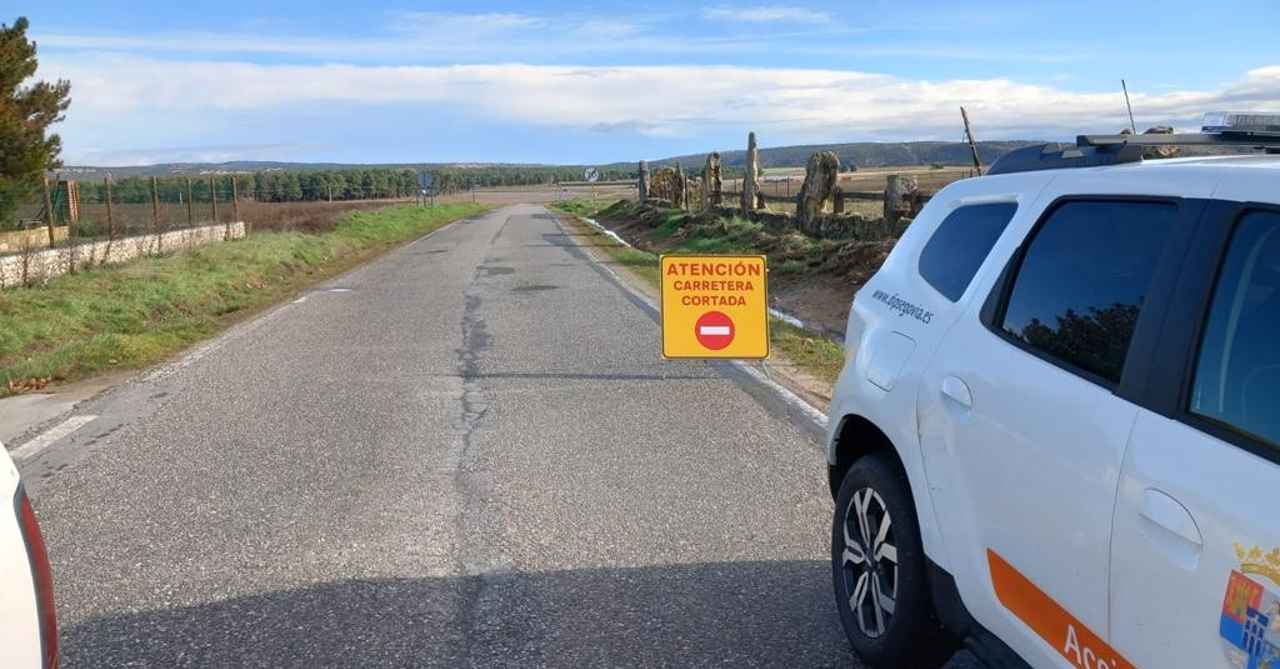 Corte entre Sebúlcor y el cruce de Villaseca por inundación