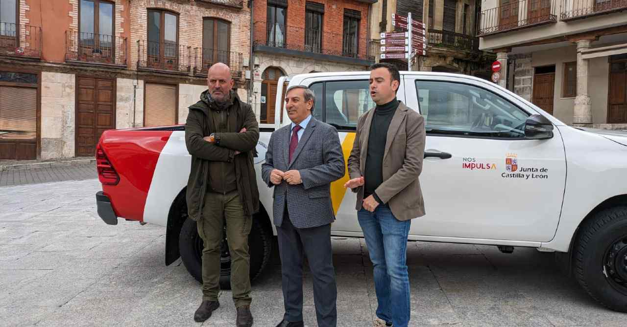 Entrega del nuevo vehículo en Cuéllar
