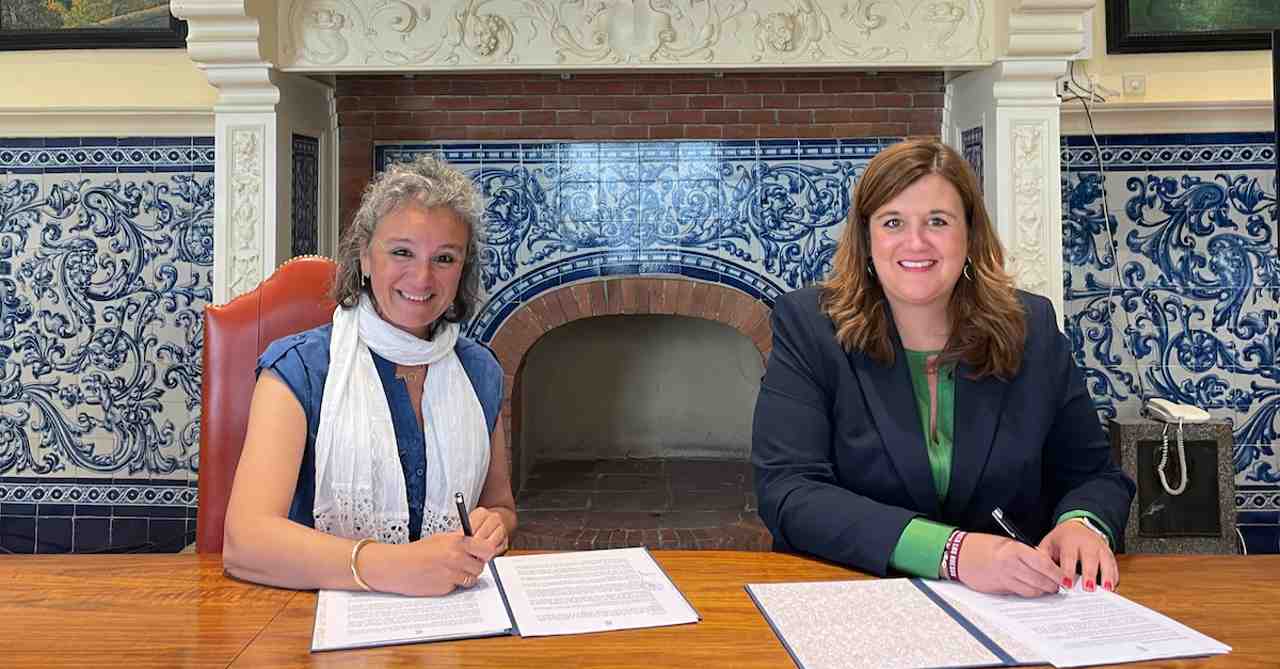 Firma de convenio en el Ayuntamiento