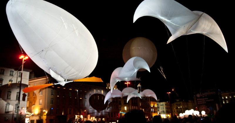 Espectáculo de Aerosculpture en Lyon.