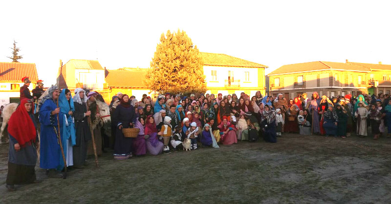 Foto de familia del Belén de Zarzuela del Pinar