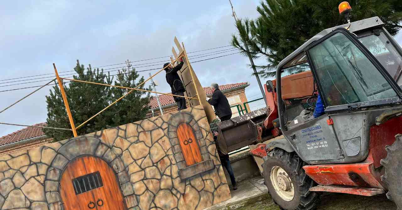 Montaje del nuevo Castillo para el Belén Viviente