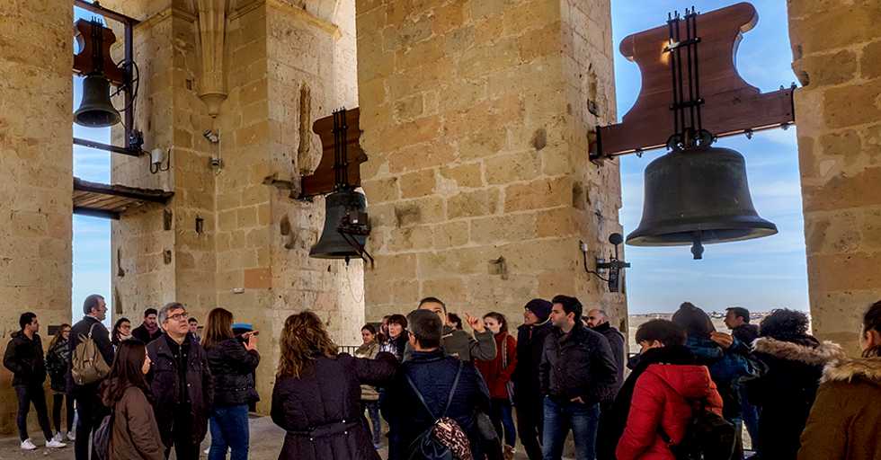 Turistas en la Catedral