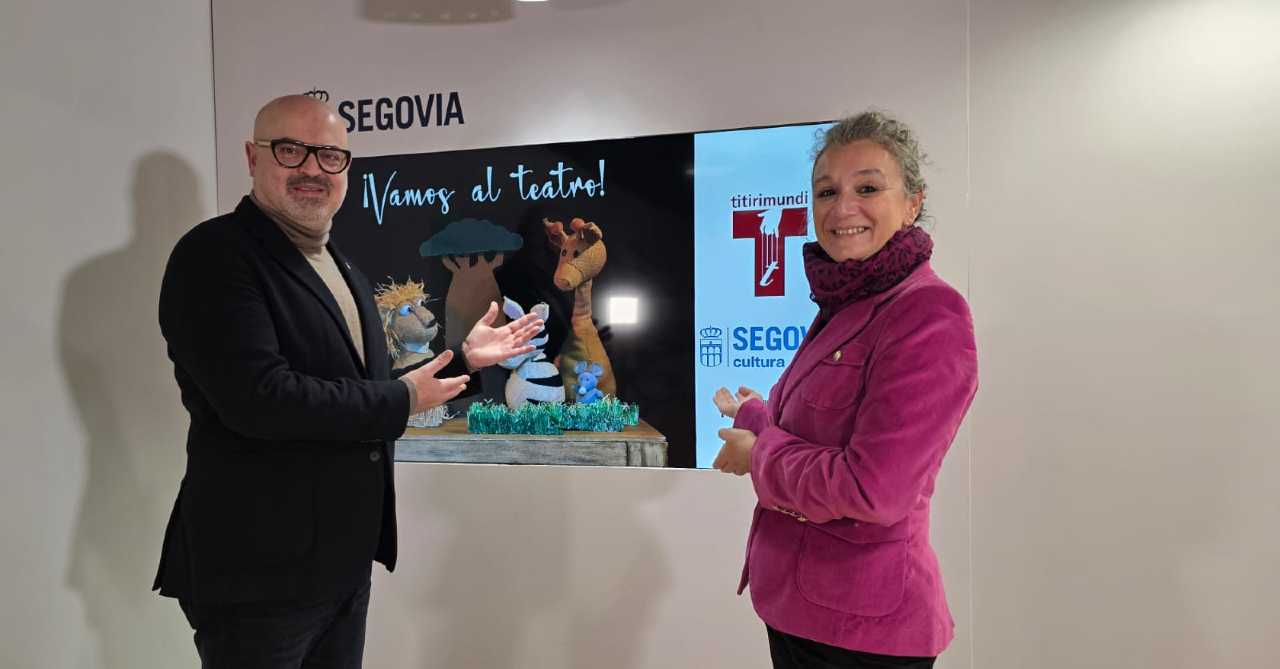 Juan Carlos Monroy y Mari&aacute;n Palma en la presentaci&oacute;n de Vamos al Teatro