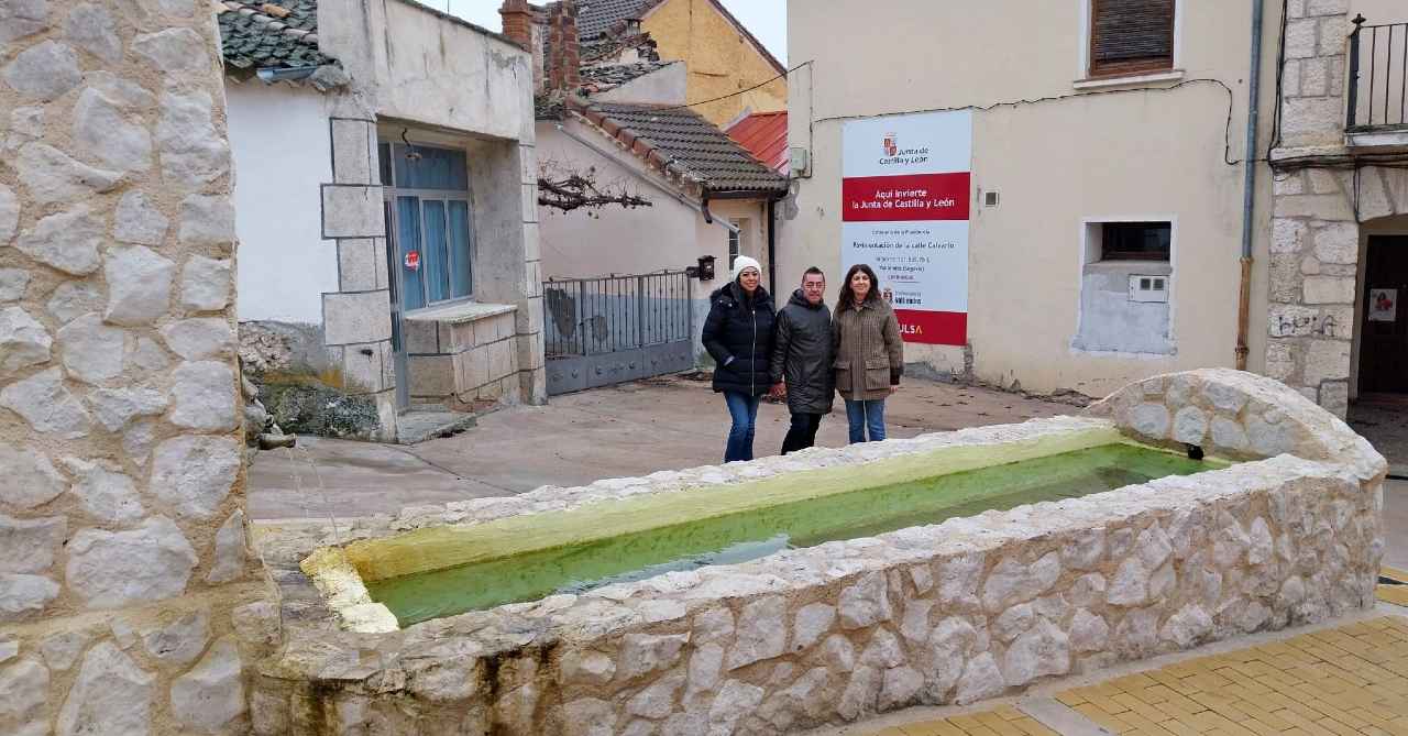 Visita a la nueva pavimentaci&oacute;n de la calle del Calvario